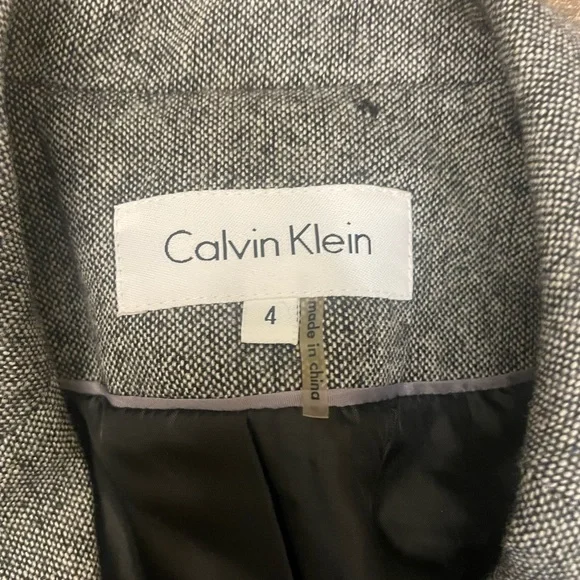Calvin Klein Gray Two-Button Tailored Blazer - Picture 5 of 6